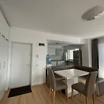 Daire Amg Apartament Braşov